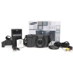 Samsung EX1/TL500 Digital Camera 10MP Digicam F1.8-2.4 Lens, Tilt Screen 3x Zoom